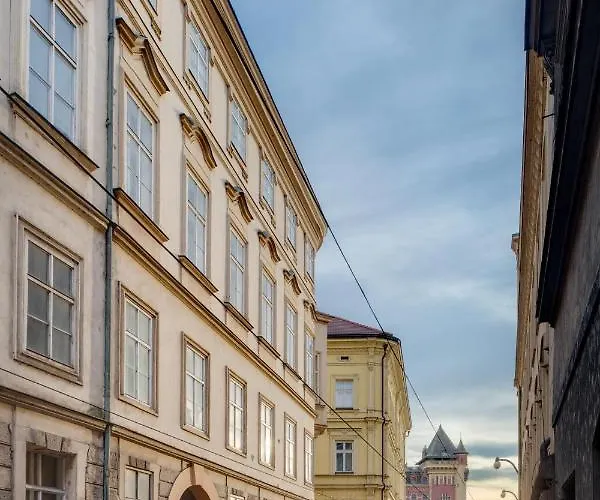 Smetanovo Nabrezi - Riverview Old Town * Prag